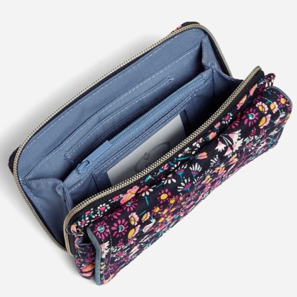 NWT Vera Bradley VBU RFID Compact Crossbody Bag in Petite Garden - Picture 4 of 14